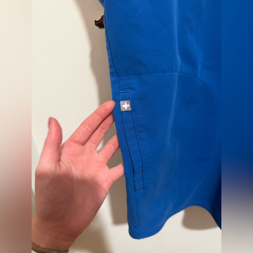 FIGS Royal Blue Sleeveless Polo Top - Picture 7 of 12